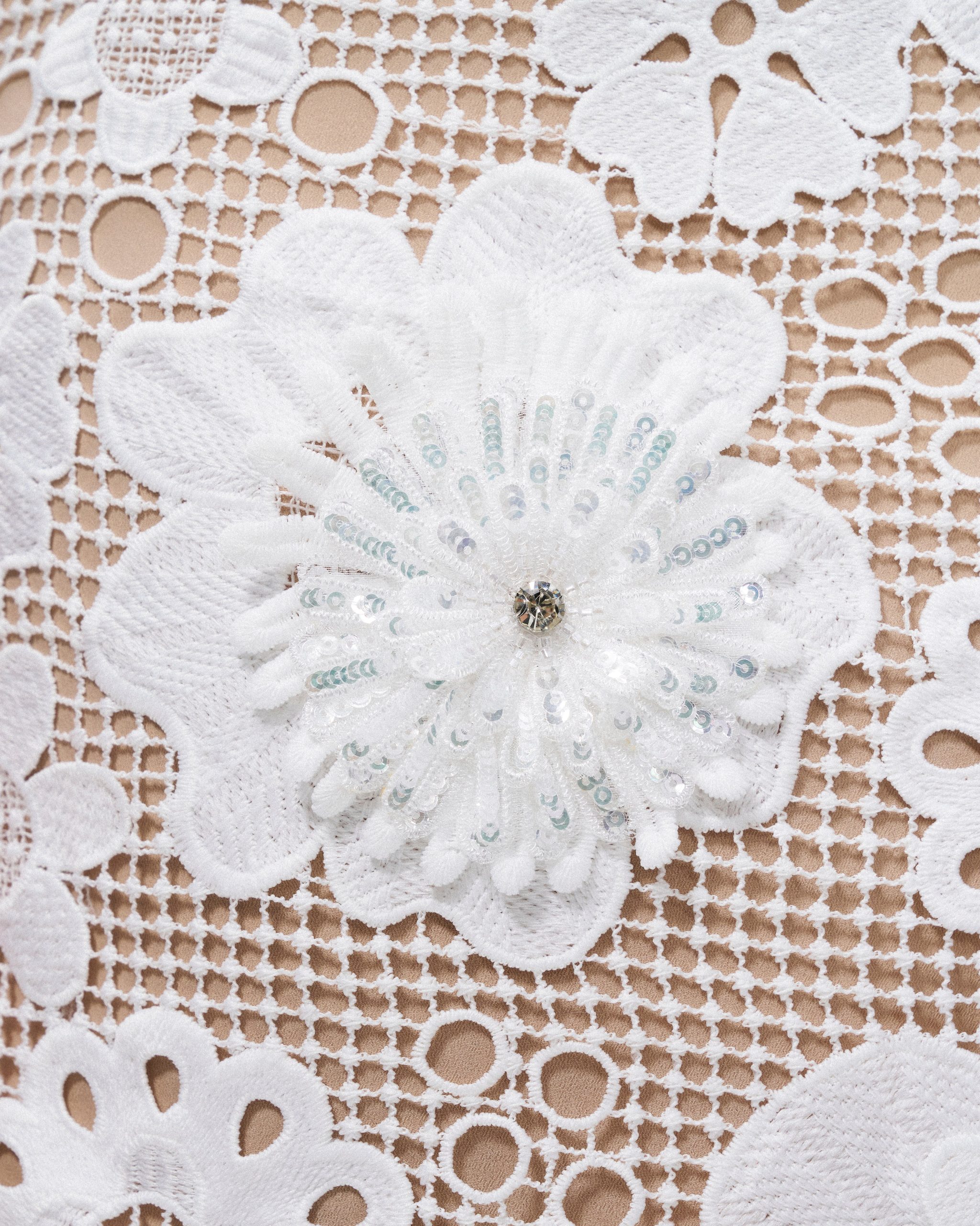 Ophelia One-shoulder Embroidered Iace Dress Suit - White - Image 6